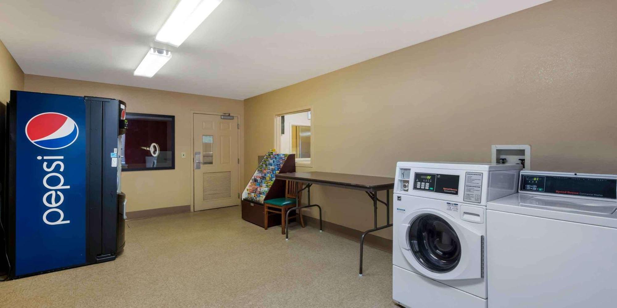 Extended Stay America Suites - Orlando - Orlando Theme Parks - Vineland Rd Екстер'єр фото